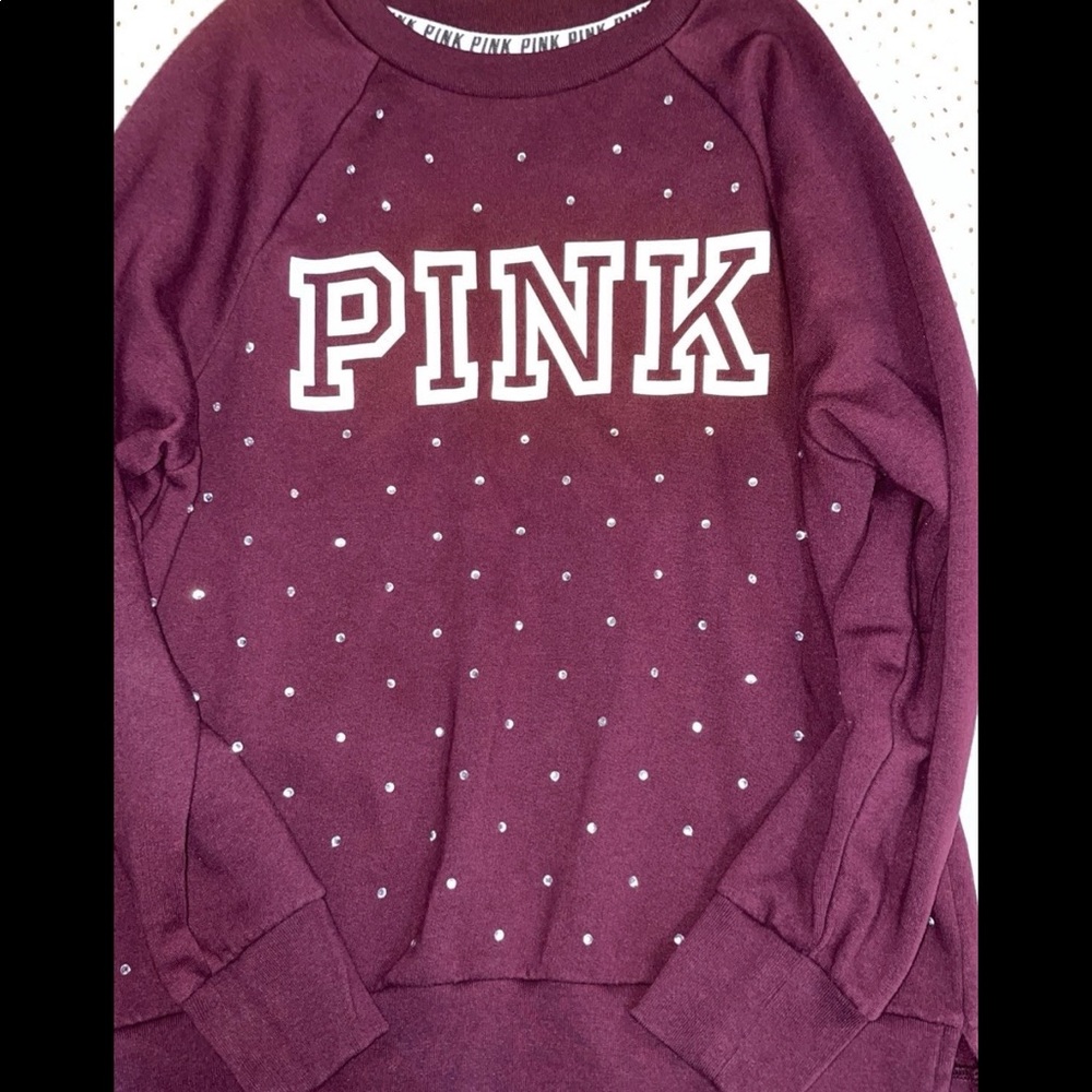 Lovely maroon PINK sweater with silver little jewels ✨